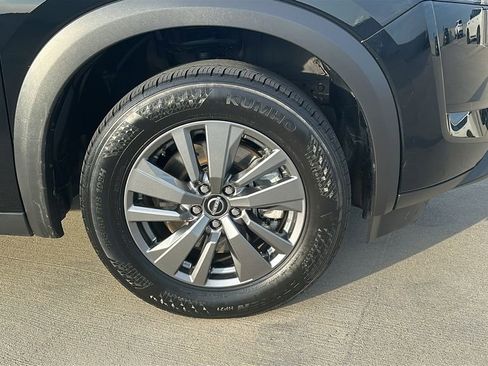 Used 2025 Nissan Pathfinder SV FWD image 15