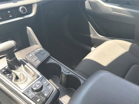 Used 2023 Kia Sportage LX AWD/4WD image 11
