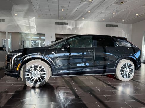 New 2026 Cadillac Optiq Sport 1 image 2