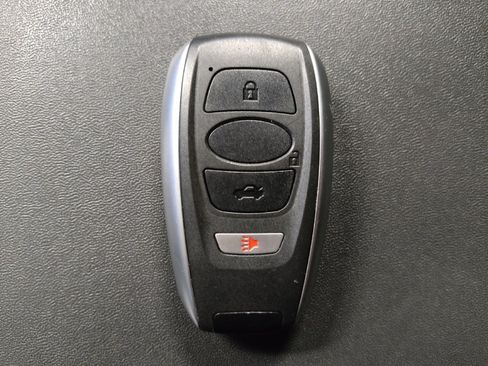 Used 2021 Subaru Outback Limited w/ Tech Package 3 image 32