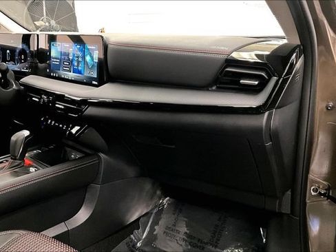 New 2026 Nissan Kicks SR w/ SR Premium Package AWD/4WD image 34