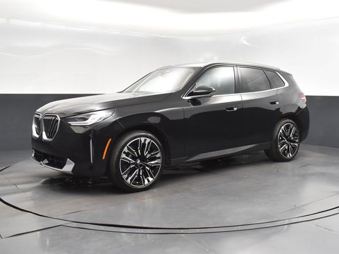 Certified 2025 BMW X3 xDrive30i w/ Premium Package AWD/4WD image 3