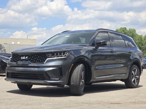Used 2023 Kia Sorento S FWD image 12