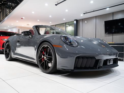 Used 2026 Porsche 911 Carrera 4 GTS AWD/4WD image 37