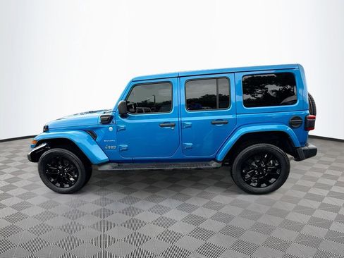 Used 2022 Jeep Wrangler Unlimited Sahara w/ Cold Weather Group image 9