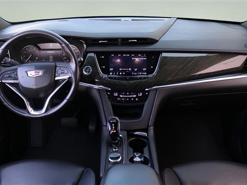 Used 2020 Cadillac XT6 Premium Luxury image 14