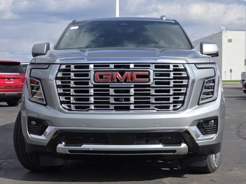 New 2026 GMC Yukon XL Denali w/ Denali Reserve Package image 23