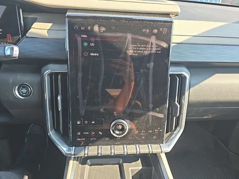 Used 2024 GMC Acadia Elevation w/ Trailering Package AWD/4WD image 27