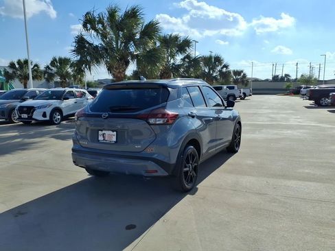 Used 2023 Nissan Kicks SR image 5