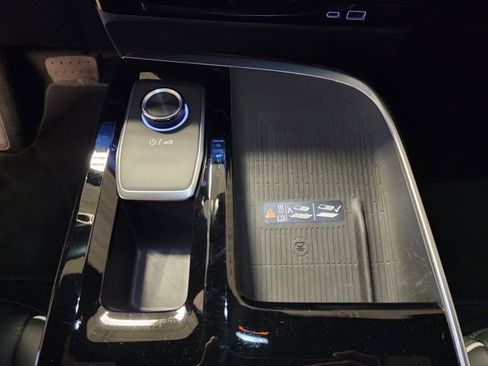 Certified 2025 Buick Enclave Sport Touring image 19