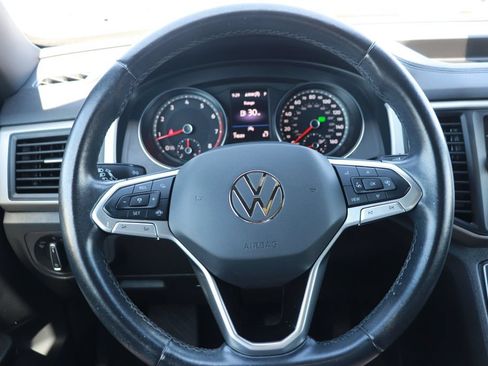 Used 2020 Volkswagen Atlas Cross Sport SE FWD image 19