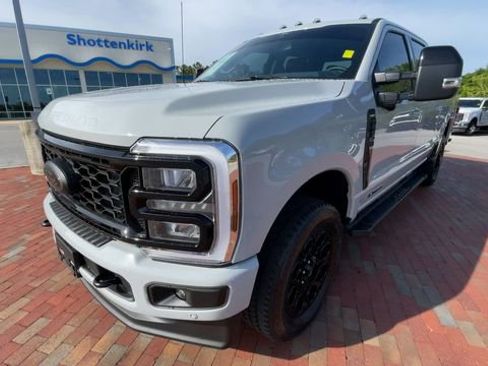 Used 2025 Ford F250 Lariat w/ Lariat Ultimate Package AWD/4WD image 5