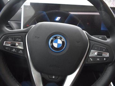 Used 2023 BMW i4 eDrive35 image 15