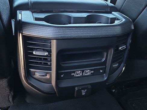 Used 2024 RAM 2500 Limited AWD/4WD image 21