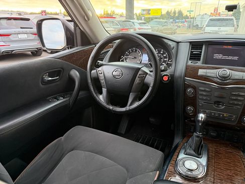 Used 2018 Nissan Armada SV w/ Driver Package RWD image 6