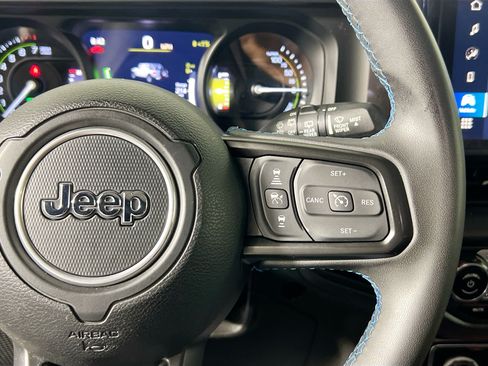 Used 2024 Jeep Wrangler Unlimited Rubicon 4xe AWD/4WD image 19