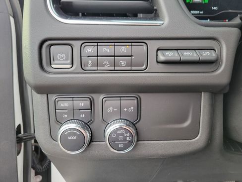 Used 2023 GMC Yukon AT4 w/ Technology Package image 14