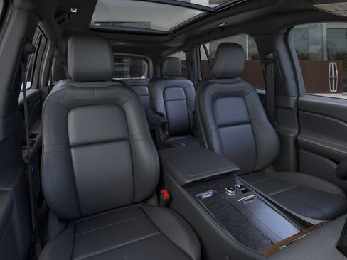 New 2026 Lincoln Aviator Reserve w/ Jet Appearance Package RWD image 10
