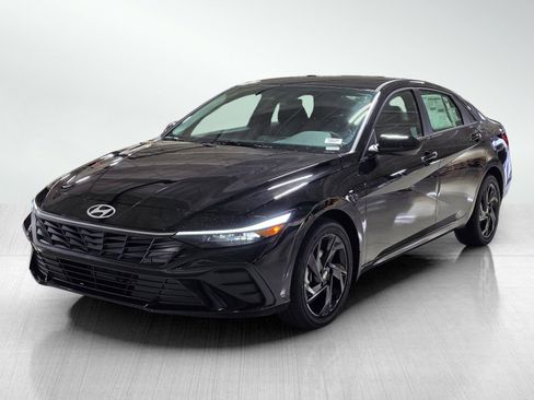 New 2026 Hyundai Elantra Sport image 2