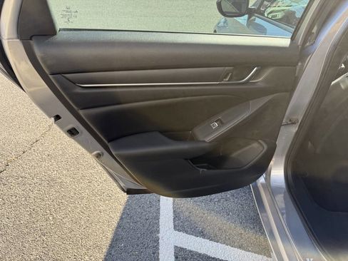 Used 2020 Honda Accord Sport image 18