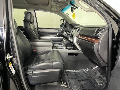 Used 2016 Toyota Tundra Limited w/ Limited Premium Package AWD/4WD image 17