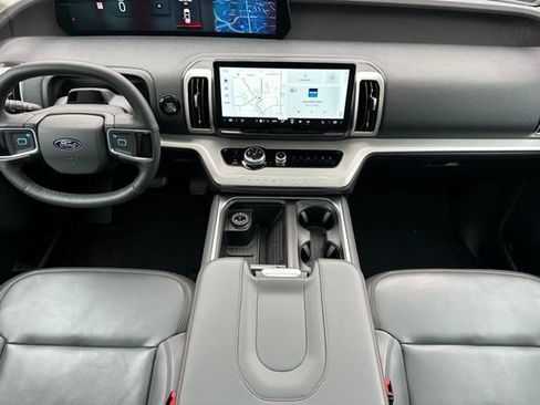 Used 2025 Ford Expedition Max Active image 5