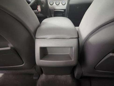 Used 2011 Toyota Camry LE FWD image 18