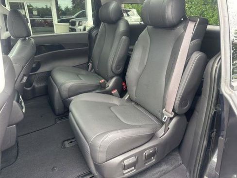 Certified 2025 Kia Carnival SX Prestige image 8