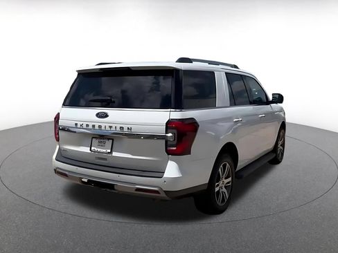 Used 2024 Ford Expedition Limited AWD/4WD image 14