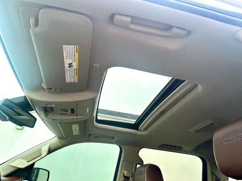 Used 2017 Chevrolet Silverado 1500 High Country image 16