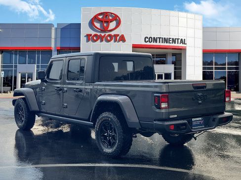 Used 2022 Jeep Gladiator Sport AWD/4WD image 4