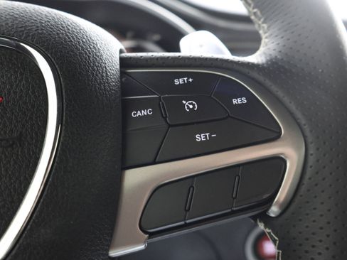 Used 2018 Dodge Challenger SRT Hellcat image 14