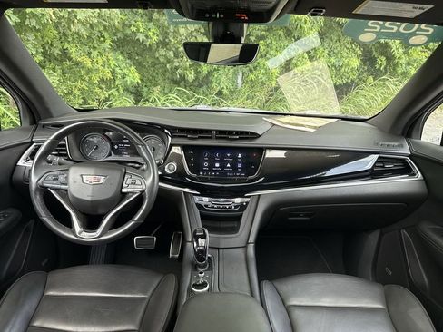 Used 2022 Cadillac XT6 Sport w/ Technology Package AWD/4WD image 21