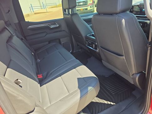 Used 2024 Chevrolet Silverado 1500 LTZ w/ LTZ Convenience Package II AWD/4WD image 11