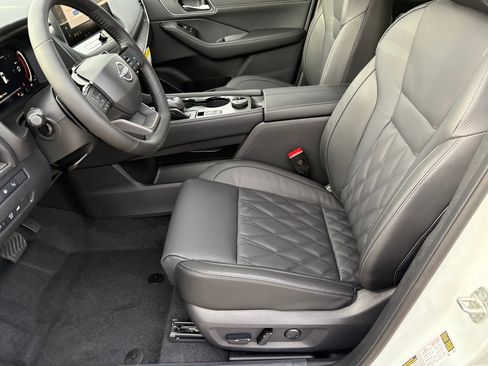 New 2026 Nissan Rogue Platinum image 15