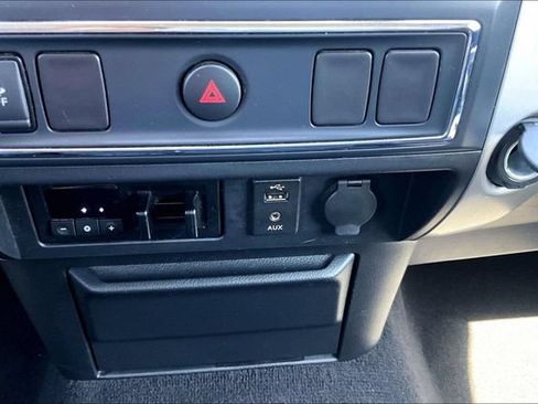 Used 2017 Nissan Titan SV RWD image 30