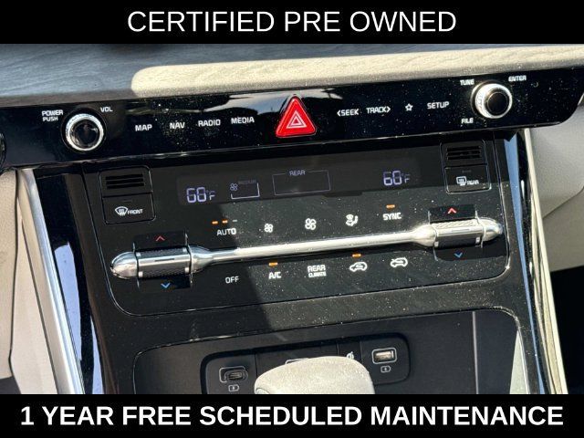 Used 2024 Kia Carnival EX FWD image 21