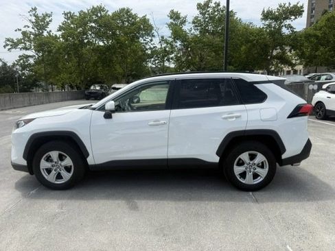 Used 2020 Toyota RAV4 XLE w/ Convenience Package AWD/4WD image 5