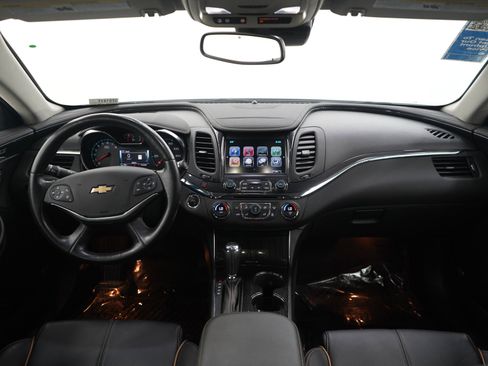 Used 2017 Chevrolet Impala Premier w/ Enhanced Convenience Package FWD image 13