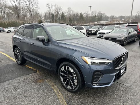 New 2026 Volvo XC60 B5 Plus w/ Climate Package image 2