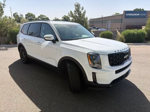 Used 2022 Kia Telluride EX w/ EX Premium Package AWD/4WD image 4