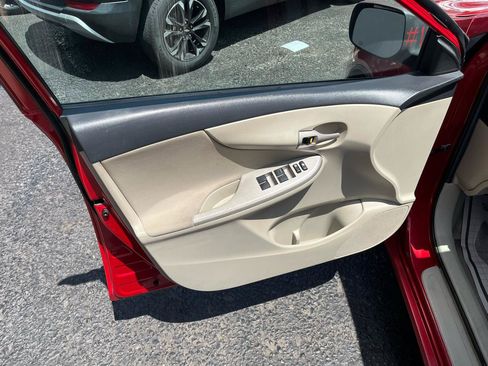 Used 2011 Toyota Corolla LE FWD image 21