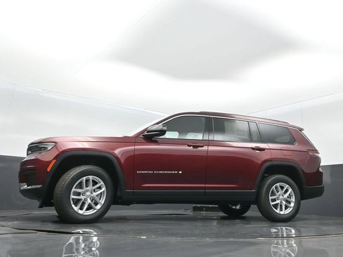 New 2026 Jeep Grand Cherokee L Laredo AWD/4WD image 34