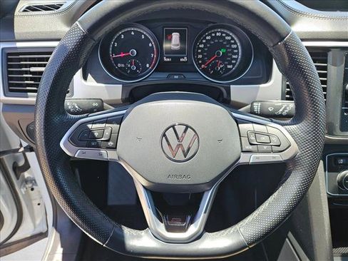 Used 2021 Volkswagen Atlas Cross Sport SE w/ Panoramic Sunroof Package AWD/4WD image 13