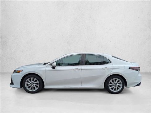 Used 2022 Toyota Camry LE FWD image 8