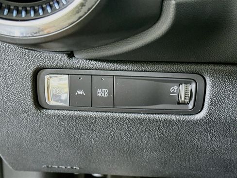 Used 2025 Chevrolet Equinox EV LT FWD image 17