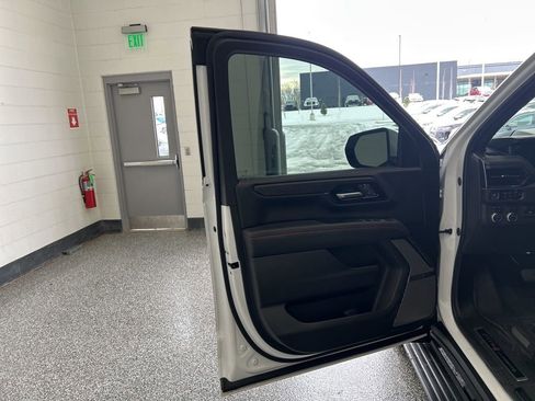 Used 2025 GMC Yukon AT4 Ultimate w/ LPO, Floor Liner Package image 9