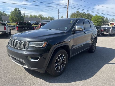 Used 2022 Jeep Grand Cherokee Limited w/ Trailer Tow Group IV AWD/4WD image 3