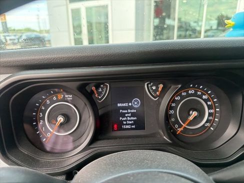 Used 2024 Jeep Gladiator Sport AWD/4WD image 7