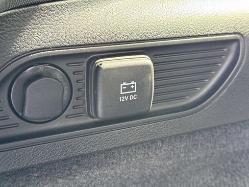 Used 2024 Jeep Grand Cherokee Overland w/ Luxury Tech Group IV AWD/4WD image 32